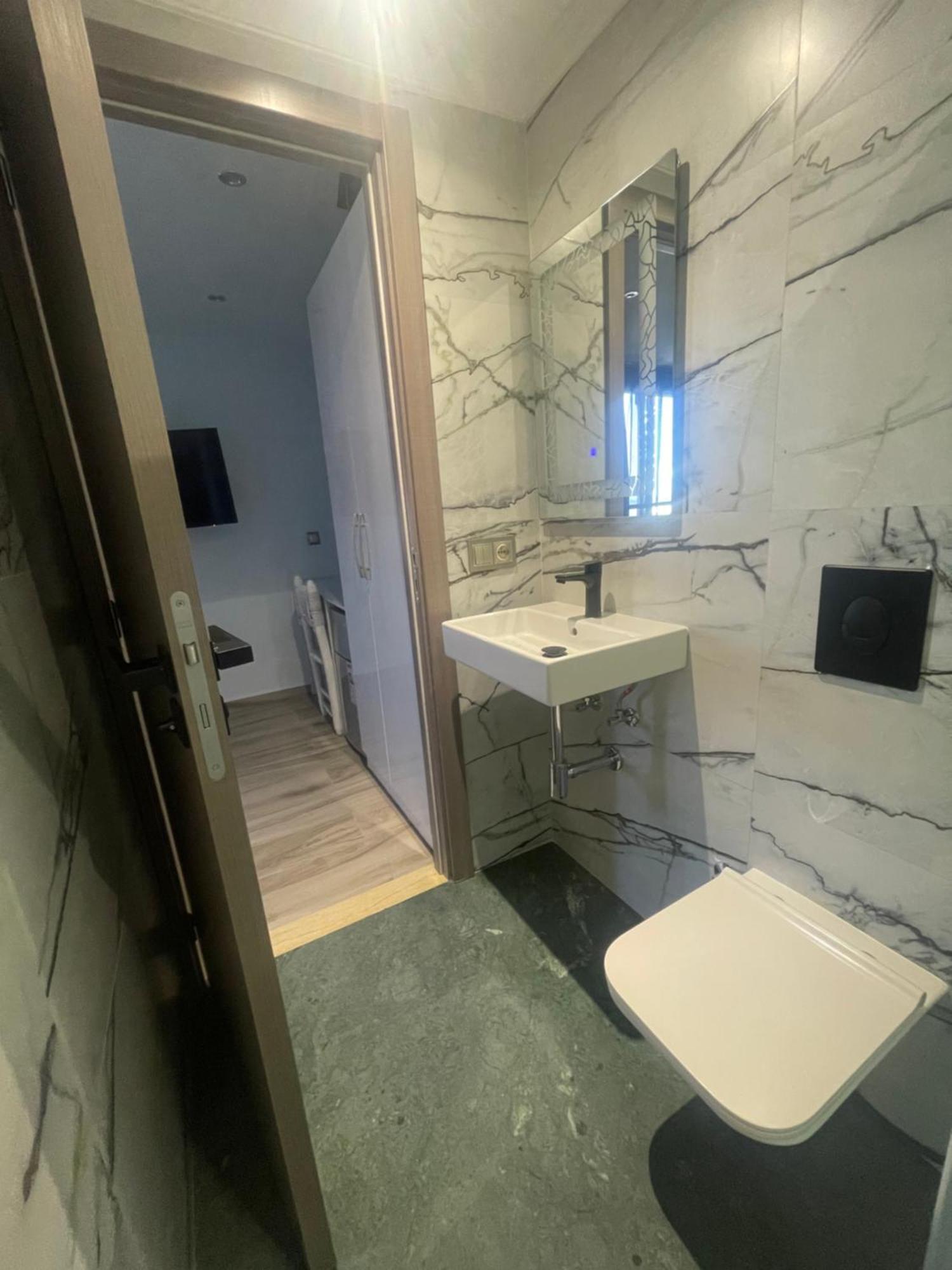 Anni Guesthouse Hostel مرتيل المظهر الخارجي الصورة